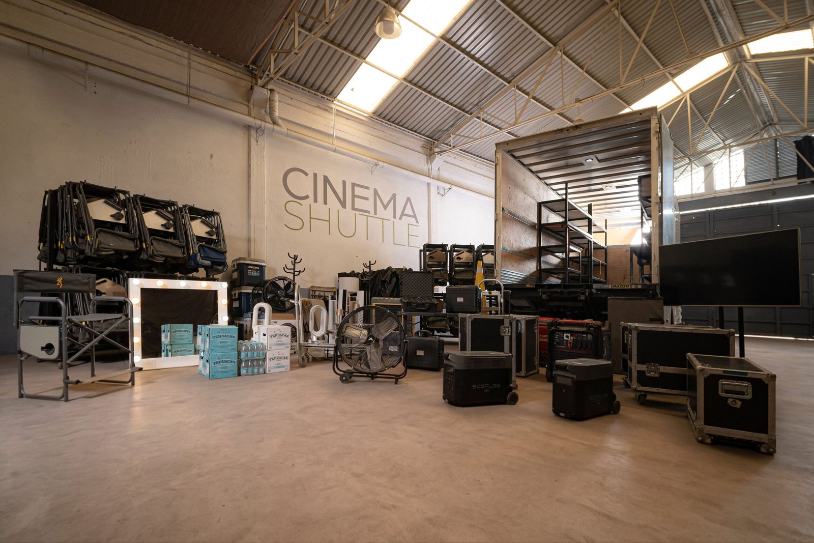 CINEMA SHUTTLE2 1 3c